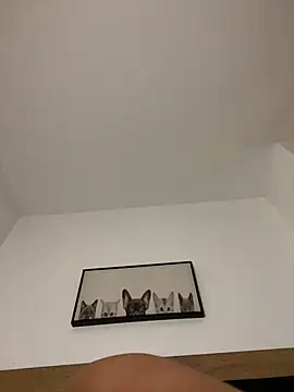 Snapshot of Susi_bell chatting on 02-17-25, 12:43 Susi bell online show from 02-17-25, 12:43