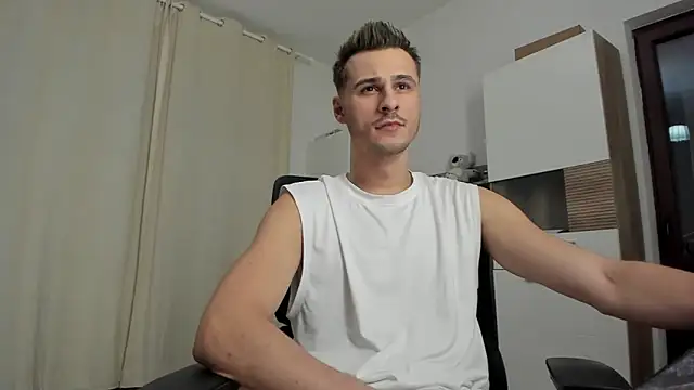 Snapshot of Jimmymorello chatting on 09-26-25, 06:56 Jimmymorello online show from 09-26-25, 06:56