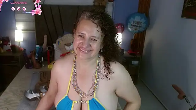 Snapshot of Nadia_84 chatting on 06-30-26, 12:28 Nadia 84 online show from 06-30-26, 12:28