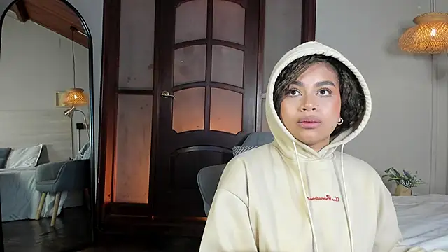 nayah   online show from 02-19-26, 08:16