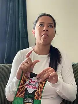 VanessaBling online show from 03-18-26, 03:15