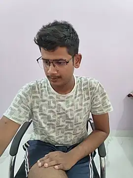 Snapshot of Dusky_Aarav chatting on 06-27-26, 12:33 Dusky Aarav online show from 06-27-26, 12:33