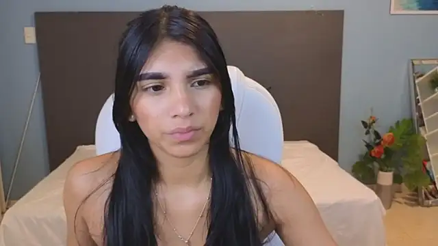 Snapshot of maiaa_ruiz chatting on 12-15-24, 04:26 maiaa ruiz online show from 12-15-24, 04:26