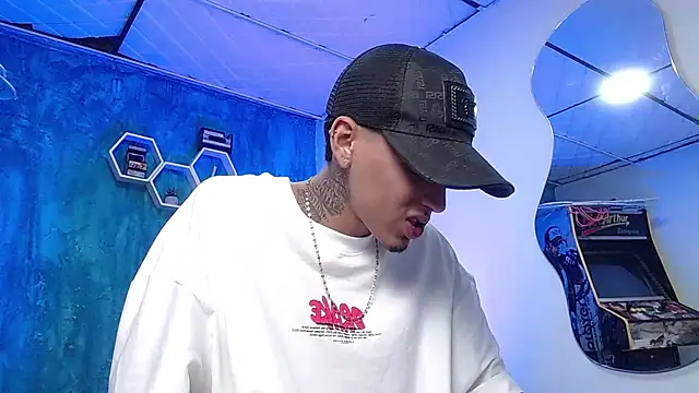 Liam lee online show from 12-09-24, 04:37