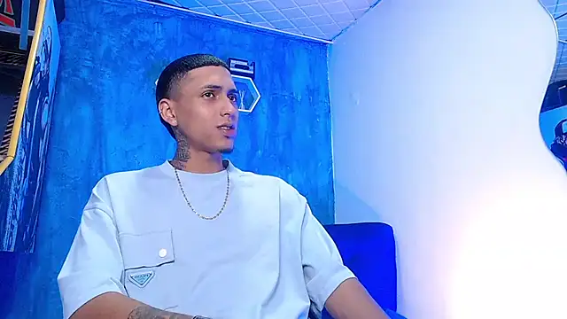 Liam lee online show from 02-25-25, 01:17