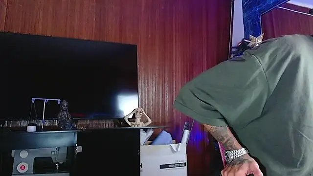 Liam lee online show from 12-16-25, 10:37