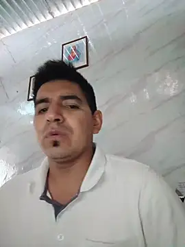 Snapshot of latino17 chatting on 03-12-26, 02:45 latino17 online show from 03-12-26, 02:45
