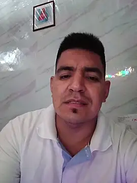 Snapshot of latino17 chatting on 03-30-26, 06:47 latino17 online show from 03-30-26, 06:47