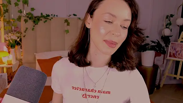 Snapshot of Meow_Nancy chatting on 06-15-26, 05:09 Meow Nancy online show from 06-15-26, 05:09