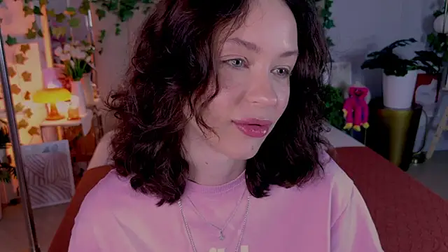 Snapshot of Meow_Nancy chatting on 06-20-26, 05:10 Meow Nancy online show from 06-20-26, 05:10