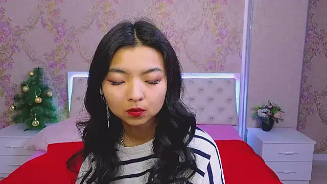 Shy Kira online show from 01-06-25, 12:35