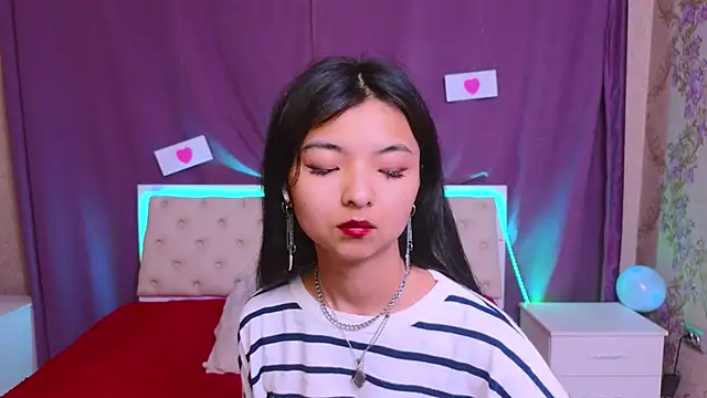 Shy Kira online show from 02-12-25, 12:33