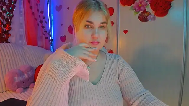 CoraSwon online show from 02-23-25, 03:40