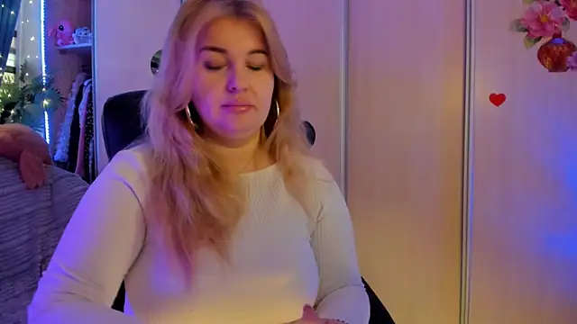 Snapshot of CoraSwon chatting on 02-01-26, 07:29 CoraSwon online show from 02-01-26, 07:29