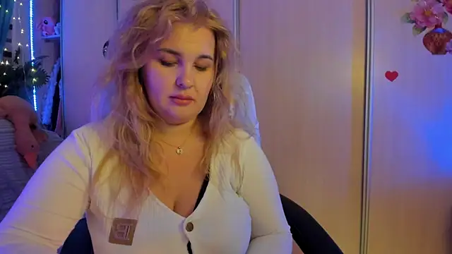 Snapshot of CoraSwon chatting on 02-02-26, 05:33 CoraSwon online show from 02-02-26, 05:33