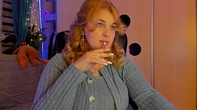 Snapshot of CoraSwon chatting on 02-08-26, 04:21 CoraSwon online show from 02-08-26, 04:21