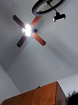 littlebrunett online show from 02-10-25, 12:18