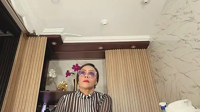Snapshot of AmberNix chatting on 04-22-26, 01:34 AmberNix online show from 04-22-26, 01:34