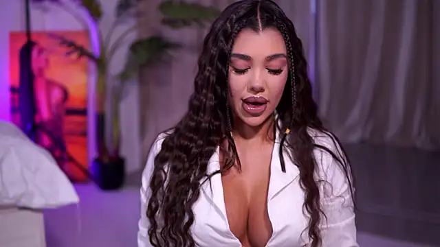 Snapshot of NatyDesiree chatting on 02-22-26, 07:56 NatyDesiree online show from 02-22-26, 07:56