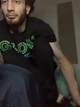 Snapshot of pantslesstraveler_plt chatting on 09-09-25, 11:04 pantslesstraveler plt online show from 09-09-25, 11:04