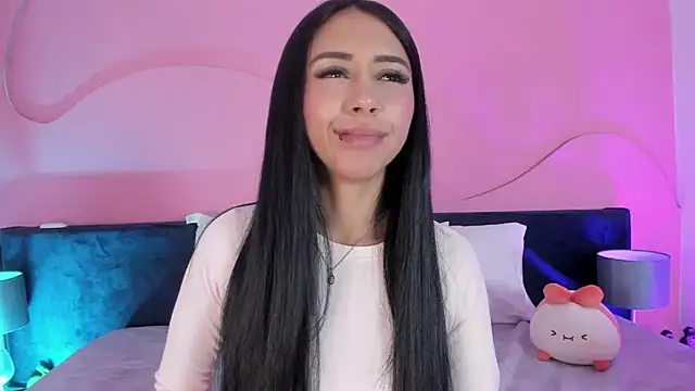 Alaia Manson online show from 11-14-25, 11:53