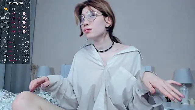 Snapshot of DarkNun chatting on 02-07-25, 10:09 DarkNun online show from 02-07-25, 10:09