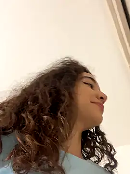 uniquerossie online show from 12-02-25, 08:41