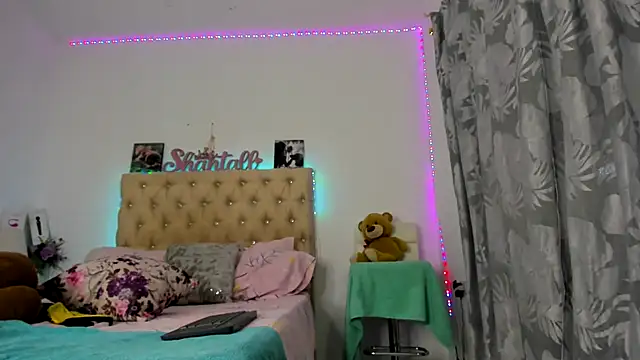 shantallhotxx online show from 10-07-25, 03:42