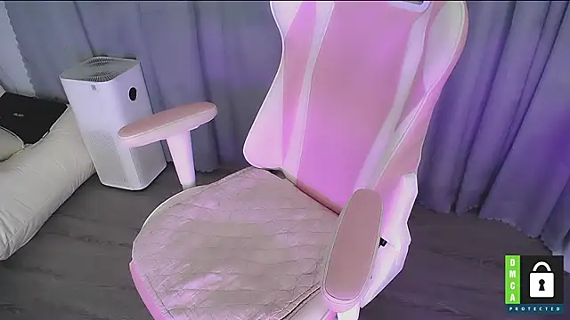 San   San online show from 11-28-25, 09:28