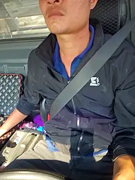 Vanilahirl online show from 11-25-25, 03:06