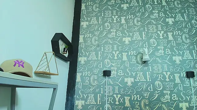 Lindsey8 online show from 12-20-25, 12:56