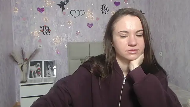 KaraCriegs online show from 02-18-25, 06:26