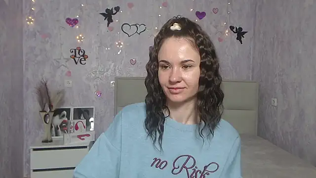 KaraCriegs online show from 03-05-25, 10:21