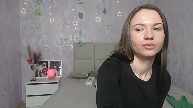 KaraCriegs online show from 03-14-25, 06:18