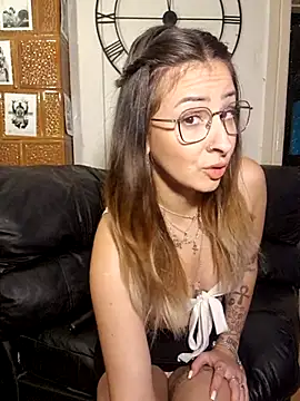 An g elly online show from 11-15-25, 09:21