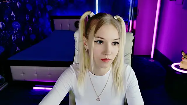 ShhhO O online show from 04-10-26, 09:36