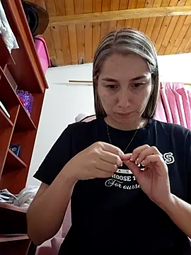 Iris love18 online show from 02-05-26, 11:20