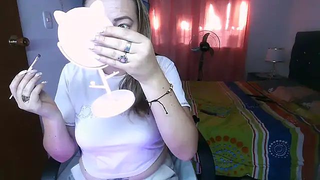 Snapshot of Chanel_87xxx chatting on 05-06-26, 10:15 Chanel 87xxx online show from 05-06-26, 10:15