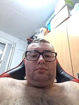 Javier bear online show from 10-05-25, 08:40