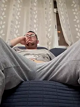 Javier bear online show from 04-01-26, 09:12