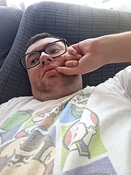 Javier bear online show from 06-01-26, 02:52