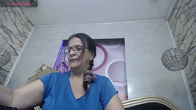Snapshot of karito_mature17 chatting on 06-10-26, 11:09 karito mature17 online show from 06-10-26, 11:09
