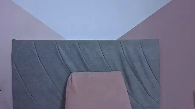 Snapshot of mailin18 chatting on 09-29-25, 12:16 mailin18 online show from 09-29-25, 12:16