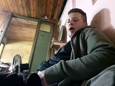 TusOjitosClaros69 online show from 12-02-24, 03:58