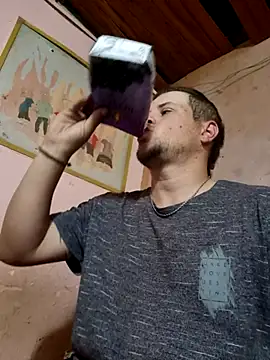 TusOjitosClaros69 online show from 09-12-25, 07:36