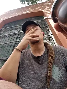 TusOjitosClaros69 online show from 09-17-25, 04:08