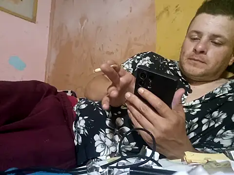 TusOjitosClaros69 online show from 09-21-25, 05:31