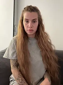 EmiliaCatalina online show from 02-23-26, 02:58