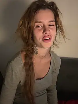 EmiliaCatalina online show from 03-05-26, 11:12