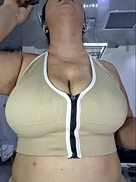 laura bassi online show from 11-21-25, 03:27